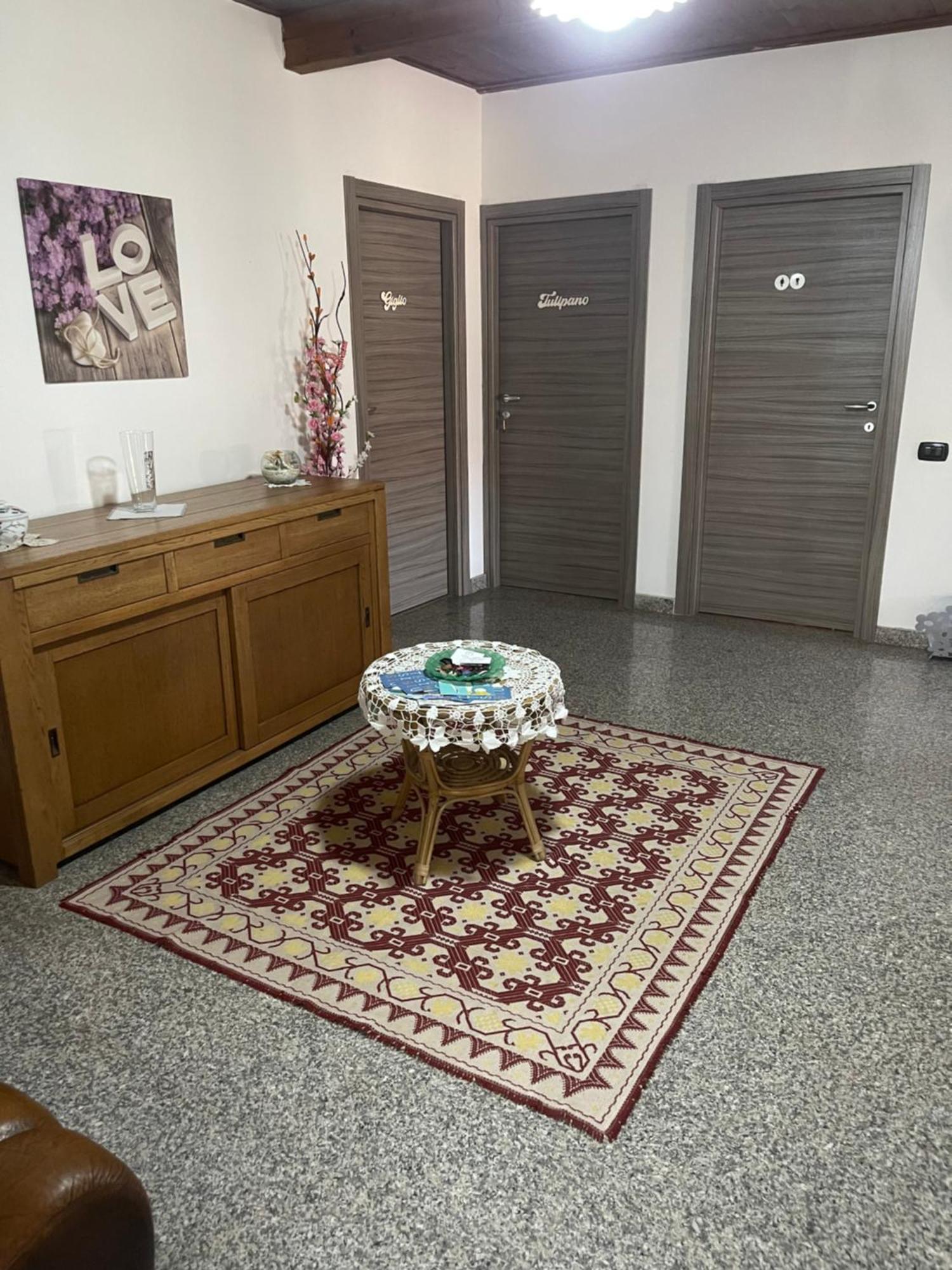B&B Da Antonella Samugheo Ngoại thất bức ảnh